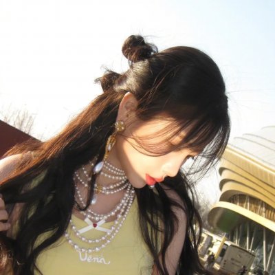 俏探女娇娃